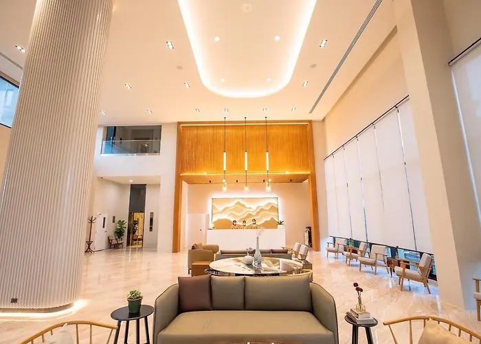 Centara Life 4*