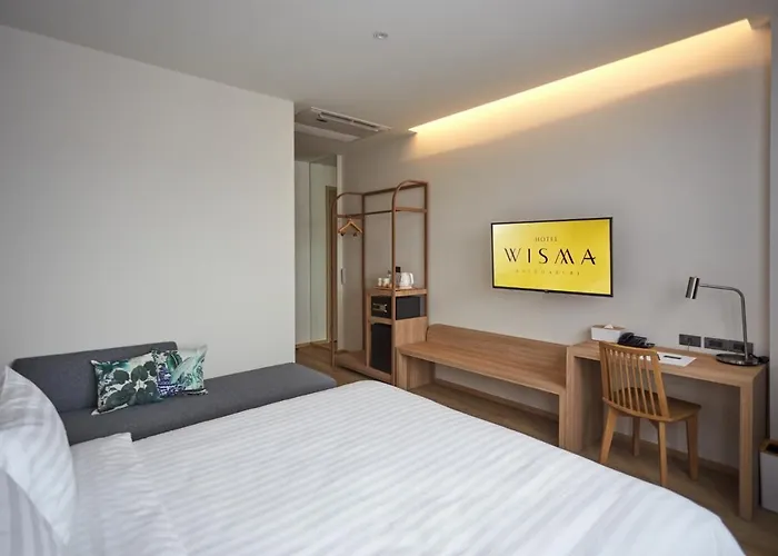 Centara Life Hotel 4*