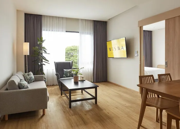 Centara Life 4*